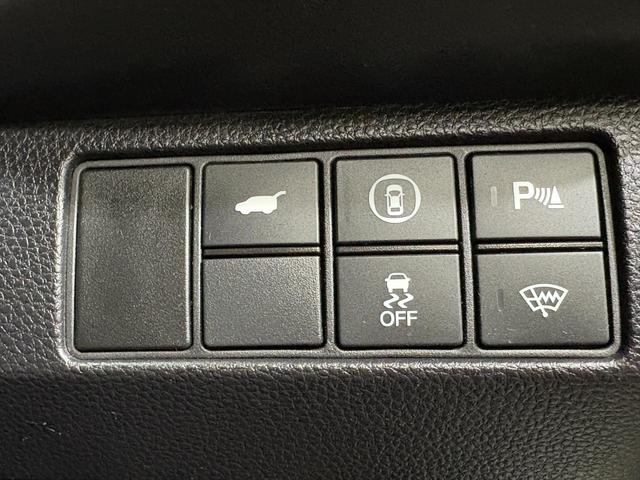 ヴェゼル ｅ：ＨＥＶＺ　ナビフルセグＢカメラＥＴＣＬＥＤＡＷ　衝突回避支援ブレーキ機能　スマキ　Ｐトランク　フルオートエアコン　Ｄレコ　エアバッグ　両席エアバック　Ｒカメ　パワーウィンドウ　ＬＥＤランプ　ソナー　クルーズＣ（23枚目）