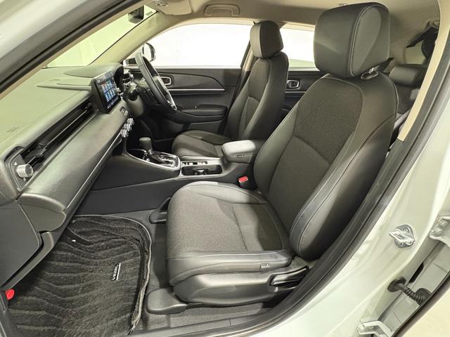 ヴェゼル ｅ：ＨＥＶＺ　ナビフルセグＢカメラＥＴＣＬＥＤＡＷ　衝突回避支援ブレーキ機能　スマキ　Ｐトランク　フルオートエアコン　Ｄレコ　エアバッグ　両席エアバック　Ｒカメ　パワーウィンドウ　ＬＥＤランプ　ソナー　クルーズＣ（31枚目）