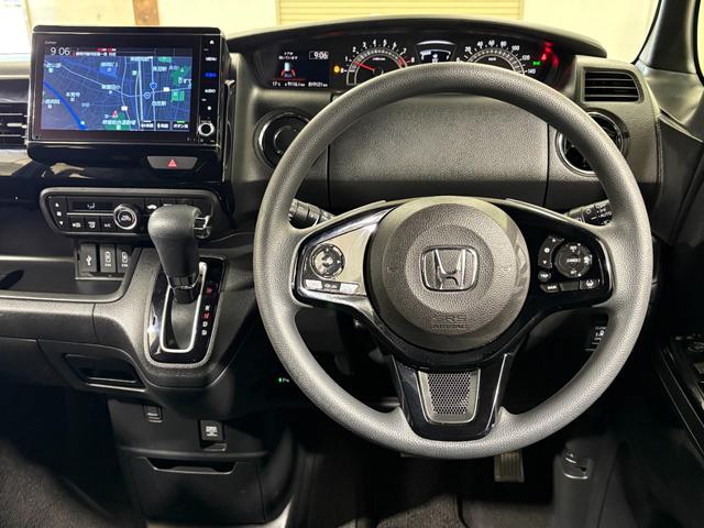 Ｎ－ＢＯＸカスタム Ｌ　ナビフルセグＢカメラＥＴＣＬＥＤＡＷ　両席電動スライドドア　Ｐソナー　禁煙　１オーナー　サイドエアバッグ　ナビＴＶ　Ａストップ　シートヒータ　点検記録簿　キーフリーシステム　ＬＥＤライト　リアカメ（12枚目）