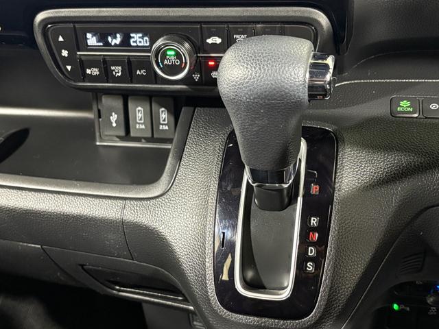 Ｎ－ＢＯＸカスタム Ｌ　ナビフルセグＢカメラＥＴＣＬＥＤＡＷ　両席電動スライドドア　Ｐソナー　禁煙　１オーナー　サイドエアバッグ　ナビＴＶ　Ａストップ　シートヒータ　点検記録簿　キーフリーシステム　ＬＥＤライト　リアカメ（18枚目）