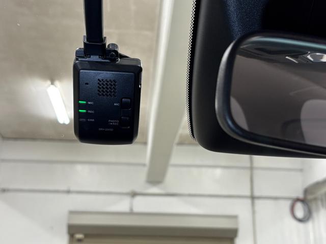 フィット ホーム　ディスプレイオーディオＢカメラＥＴＣＬＥＤ　衝突軽減　リアカメラ　ソナー　ＵＳＢ接続　ＡＡＣ　横滑り防止機能　サイドエアバック　ＬＥＤライト　クルーズコントロール　パワーウィンドウ　スマキー　ドラレコ（23枚目）