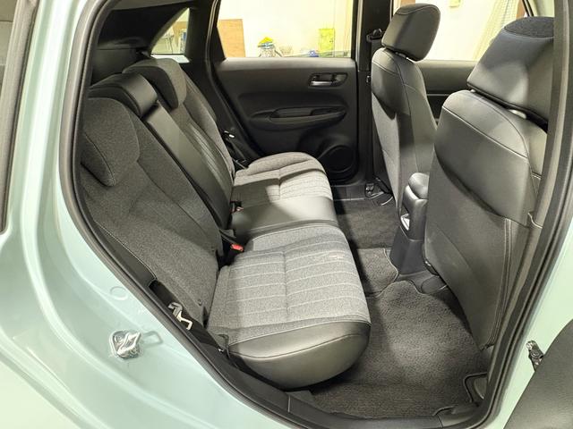 フィット ホーム　ディスプレイオーディオＢカメラＥＴＣＬＥＤ　衝突軽減　リアカメラ　ソナー　ＵＳＢ接続　ＡＡＣ　横滑り防止機能　サイドエアバック　ＬＥＤライト　クルーズコントロール　パワーウィンドウ　スマキー　ドラレコ（27枚目）