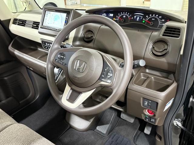 N-BOX L ナビフルセグBカメラETCLED 衝突回避支援ブレーキ I-STOP クリソナ PW パワステ Sヒーター スマ-トキ- 地デジTV ナビ&TV 横滑り防止 ETC車載器 LEDライト エアコン付き(13枚目)