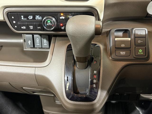 N-BOX L ナビBカメラLED 衝突回避支援ブレーキ I-STOP クリソナ PW パワステ Sヒーター スマ-トキ- 横滑り防止 LEDライト エアコン付き Wエアバック アクティブクルーズコントロール USB(18枚目)