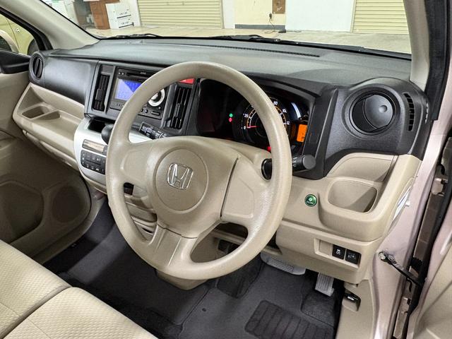 N-WGN G CDAMFMラジオUSB スマートキーシステム AAC キーレスキー 運転席エアバック 運転席助手席エアバック 横滑り防止機能 USB接続 PW PS ABS アイドリングストップ付き(13枚目)