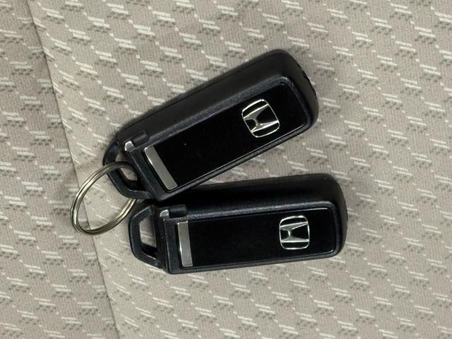 N-WGN G CDAMFMラジオUSB スマートキーシステム AAC キーレスキー 運転席エアバック 運転席助手席エアバック 横滑り防止機能 USB接続 PW PS ABS アイドリングストップ付き(28枚目)