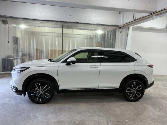 ヴェゼル ｅ：ＨＥＶＺ　ナビフルセグＢカメラＥＴＣＬＥＤＡＷ　衝突回避支援ブレーキ機能　スマキ　Ｐトランク　フルオートエアコン　Ｄレコ　エアバッグ　両席エアバック　Ｒカメ　パワーウィンドウ　ＬＥＤランプ　ソナー　クルーズＣ（8枚目）