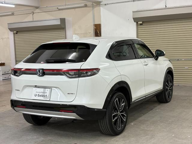 ヴェゼル ｅ：ＨＥＶＺ　ナビフルセグＢカメラＥＴＣＬＥＤＡＷ　衝突回避支援ブレーキ機能　スマキ　Ｐトランク　フルオートエアコン　Ｄレコ　エアバッグ　両席エアバック　Ｒカメ　パワーウィンドウ　ＬＥＤランプ　ソナー　クルーズＣ（9枚目）