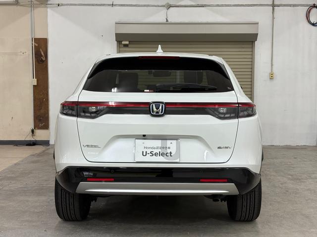 ヴェゼル ｅ：ＨＥＶＺ　ナビフルセグＢカメラＥＴＣＬＥＤＡＷ　衝突回避支援ブレーキ機能　スマキ　Ｐトランク　フルオートエアコン　Ｄレコ　エアバッグ　両席エアバック　Ｒカメ　パワーウィンドウ　ＬＥＤランプ　ソナー　クルーズＣ（10枚目）