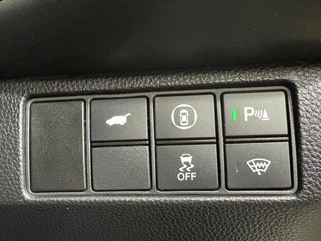 ヴェゼル ｅ：ＨＥＶＺ　ナビフルセグＢカメラＥＴＣＬＥＤＡＷ　衝突回避支援ブレーキ機能　スマキ　Ｐトランク　フルオートエアコン　Ｄレコ　エアバッグ　両席エアバック　Ｒカメ　パワーウィンドウ　ＬＥＤランプ　ソナー　クルーズＣ（22枚目）