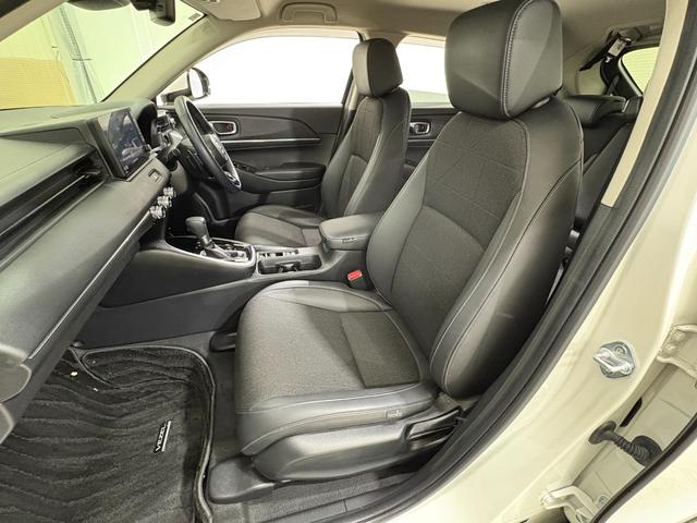 ヴェゼル ｅ：ＨＥＶＺ　ナビフルセグＢカメラＥＴＣＬＥＤＡＷ　衝突回避支援ブレーキ機能　スマキ　Ｐトランク　フルオートエアコン　Ｄレコ　エアバッグ　両席エアバック　Ｒカメ　パワーウィンドウ　ＬＥＤランプ　ソナー　クルーズＣ（30枚目）