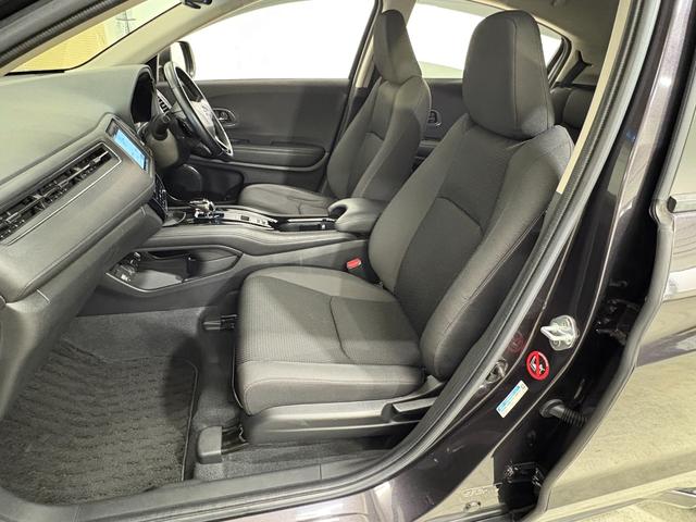 ヴェゼル ハイブリッドX・ホンダセンシング ナビフルセグBカメラETCLEDAW 地デジ Aクルーズ Bモニ スマキー オートエアコン VSA LEDヘッドライト ETC車載器 カーテンエアバッグ ドライブレコーダー装着車 ABS USB(30枚目)