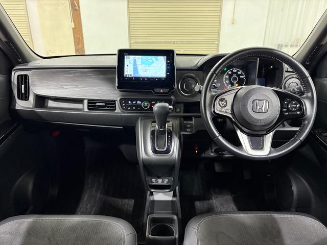 Ｎ－ＯＮＥ プレミアム　ナビフルセグＢカメラＥＴＣＬＥＤＡＷ　ＵＳＢポート　衝突軽減　ＤＶＤ再生　ＥＳＣ　コーナーセンサー　シ－トヒ－タ－　バックカメラ　カーテンエアバック　ナビＴＶ　スマートキー　ＡＡＣ　ＡＢＳ　キーレス（3枚目）