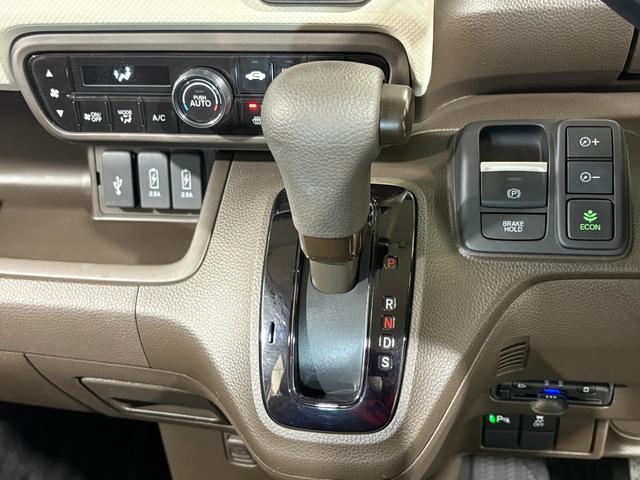 Ｎ－ＢＯＸ Ｌ　社外ナビフルセグＢカメラＥＴＣＬＥＤ　衝突回避支援ブレーキ　Ｉ－ＳＴＯＰ　クリソナ　ＰＷ　パワステ　Ｓヒーター　スマ－トキ－　地デジＴＶ　ナビ＆ＴＶ　サイドエアバック　横滑り防止　ＥＴＣ車載器　ＤＶＤ（18枚目）