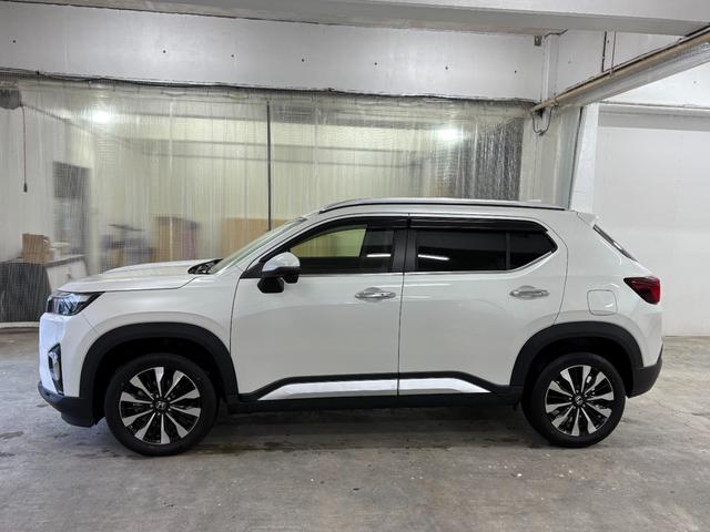 ＷＲ－Ｖ Ｚ＋　ナビフルセグＢカメラＥＴＣＬＥＤＡＷ　クリソナ　追突軽減ブレーキ　フルセグテレビ　サイドエアバッグ　ＵＳＢ　運転席エアバッグ　クルコン　横滑り防止　ドライブレコーダー　フルオートエアコン　キーフリー（8枚目）