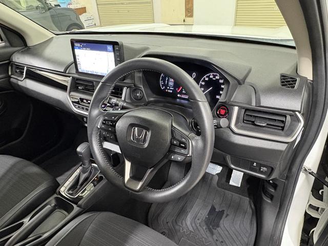 ＷＲ－Ｖ Ｚ＋　ナビフルセグＢカメラＥＴＣＬＥＤＡＷ　クリソナ　追突軽減ブレーキ　フルセグテレビ　サイドエアバッグ　ＵＳＢ　運転席エアバッグ　クルコン　横滑り防止　ドライブレコーダー　フルオートエアコン　キーフリー（13枚目）