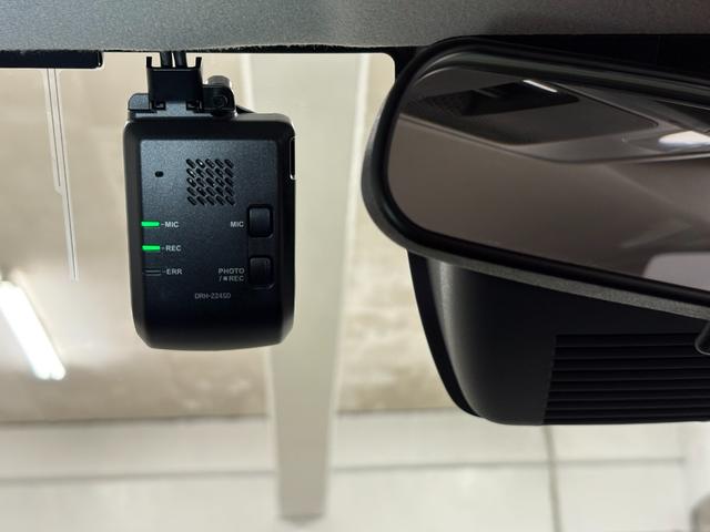 ＷＲ－Ｖ Ｚ＋　ナビフルセグＢカメラＥＴＣＬＥＤＡＷ　クリソナ　追突軽減ブレーキ　フルセグテレビ　サイドエアバッグ　ＵＳＢ　運転席エアバッグ　クルコン　横滑り防止　ドライブレコーダー　フルオートエアコン　キーフリー（24枚目）