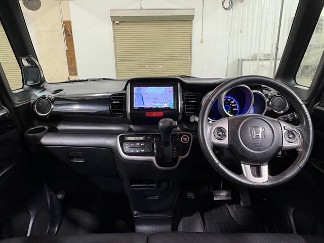 Ｎ－ＢＯＸカスタム Ｇ・ターボパッケージ　社外ナビフルセグＨＩＤＡＷ　フルセグテレビ　パワーウインドウ　スマートキープッシュスタート　ナビ＆ＴＶ　ＥＳＣ　キーレスエントリー　オートクルーズコントロール　ＤＶＤ再生　ＡＢＳ　助手席エアバック（3枚目）