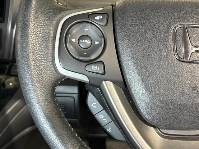 フリードハイブリッド ハイブリッド・Ｇホンダセンシング　ナビフルセグＢカメラＥＴＣＬＥＤＡＷ　軽減ブレーキ　キーフリーシステム　ＤＶＤ再生可能　後カメラ　Ａクルーズ　地デジフルセグＴＶ　ＬＥＤヘッドランプ　シートＨ　横滑防止　ドライブレコーダ　３列シート（21枚目）