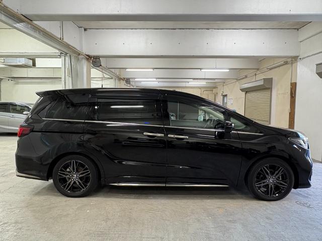 オデッセイハイブリッド e:HEVアブソルート・EX ナビフルセグリアモニターマルチビューカメラETCAWLED 電動Rゲート LEDライト シ-トヒ-タ- 両側PSD パワ-シ-ト 本革シート クルーズコントロール DVD再生機能 3列シート キーレス(7枚目)