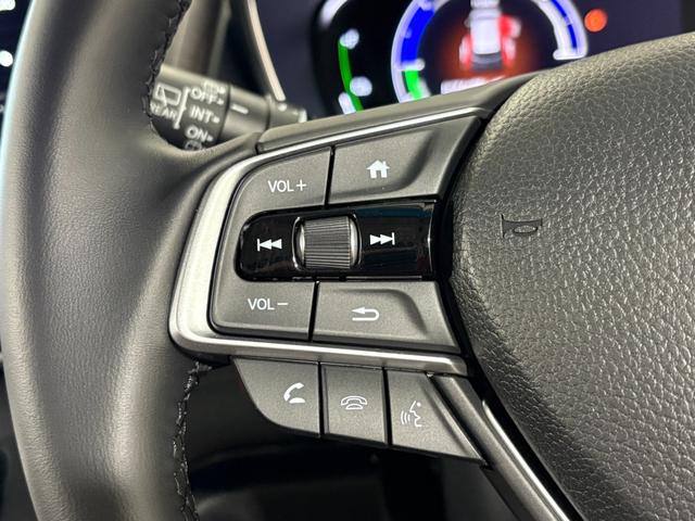 オデッセイハイブリッド e:HEVアブソルート・EX ナビフルセグリアモニターマルチビューカメラETCAWLED 電動Rゲート LEDライト シ-トヒ-タ- 両側PSD パワ-シ-ト 本革シート クルーズコントロール DVD再生機能 3列シート キーレス(25枚目)