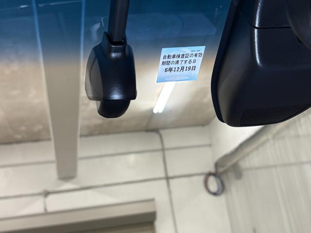 オデッセイハイブリッド e:HEVアブソルート・EX ナビフルセグリアモニターマルチビューカメラETCAWLED 電動Rゲート LEDライト シ-トヒ-タ- 両側PSD パワ-シ-ト 本革シート クルーズコントロール DVD再生機能 3列シート キーレス(27枚目)