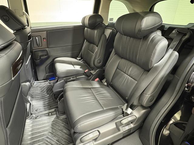 オデッセイハイブリッド e:HEVアブソルート・EX ナビフルセグリアモニターマルチビューカメラETCAWLED 電動Rゲート LEDライト シ-トヒ-タ- 両側PSD パワ-シ-ト 本革シート クルーズコントロール DVD再生機能 3列シート キーレス(35枚目)