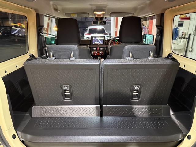 ジムニー XC 8インチナビTV DVD ブルートゥース USB ETC フロントグリル マフラー 16AW ステン背面タイヤカバー LEDヘッドライト シートヒーター ターボ クルーズコントロール 衝突被害軽減(31枚目)