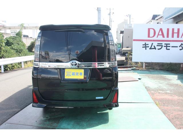 ヴォクシー ＺＳ　９インチナビ　前後ドライブレコーダー　フリップダウンモニター　社外アルミホイール（3枚目）