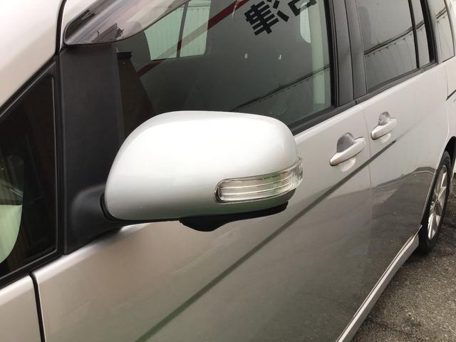 プラタナ ウェルキャブ リフトアップシート装着車 バックカメラ 両側スライド左側電動 革巻ステアリング ナビ付 ウォークスルー 電格ウインカーミラー 3列シート オートライト(36枚目)