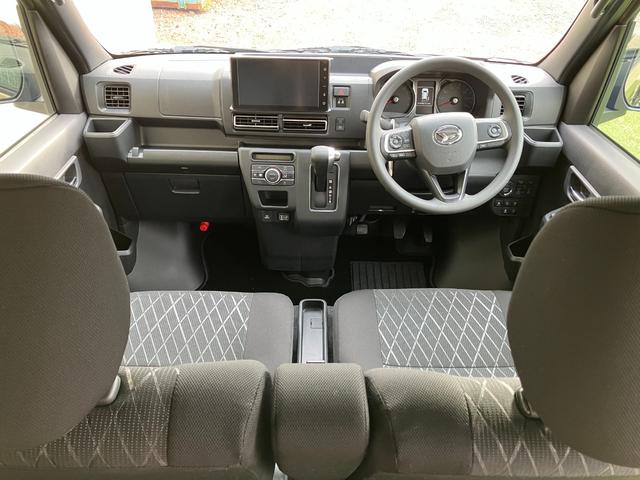 アトレー ＲＳ　４０ｍｍリフトアップキット　ブッシュバー　ＲＳＲラテラルロッド　純正ディスプレイオーディオ　オープンカントリーホワイトレター　リアショートバンパー　丸目テール　オーバーフェンダー　両側パワスラ（6枚目）