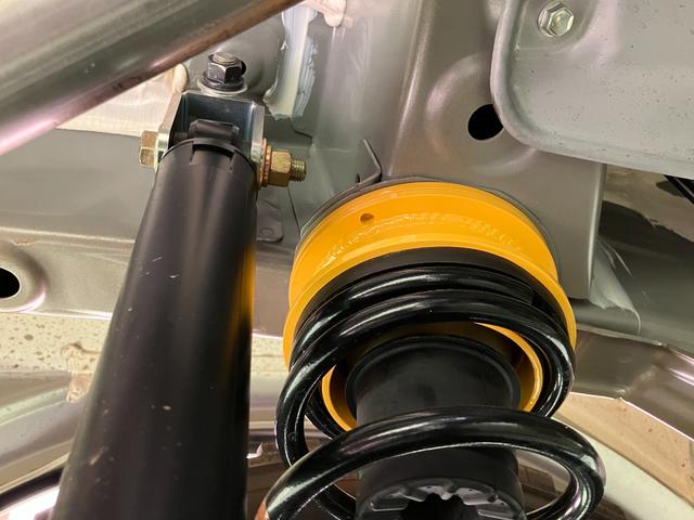 アトレー ＲＳ　４０ｍｍリフトアップキット　ブッシュバー　ＲＳＲラテラルロッド　純正ディスプレイオーディオ　オープンカントリーホワイトレター　リアショートバンパー　丸目テール　オーバーフェンダー　両側パワスラ（52枚目）