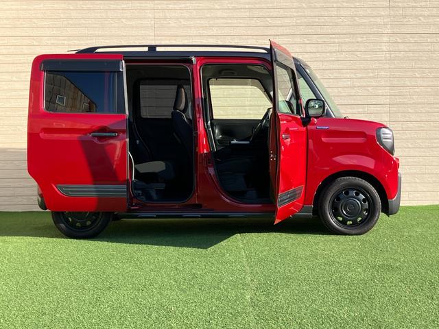 スペーシアギア ハイブリッドＸＺ　ナビ　全方位カメラ　ドラレコ　ＥＴＣ　シートヒーター　スマートキー　両側電動スライドドア　　ステアリングスイッチ　シートリフター　チルトステアリング　ベンチシート　フォグランプ　オートエアコン（25枚目）