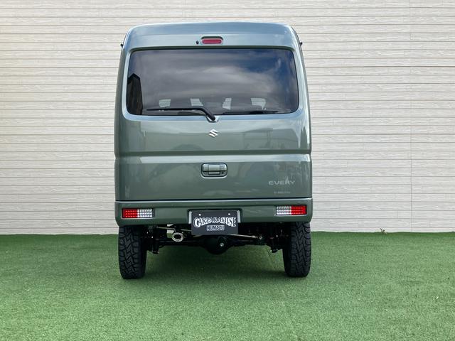 エブリイ ジョインターボ　４０ｍｍリフトアップ車　ブッシュバー　スキッドプレート　ＩＰＦフォグランプ　オープンカントリー　ブレーキホース延長ステー　ＲＳＲラテラルロッド　前後オリジナルショートバンパー　マフラーカッター（6枚目）