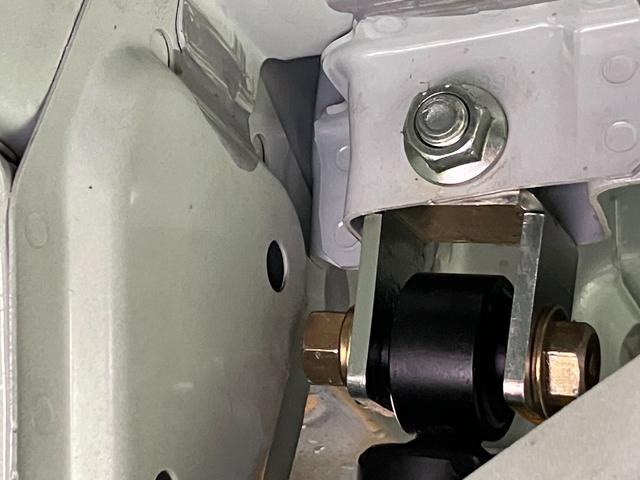 エブリイ ジョインターボ　４０ｍｍリフトアップ車　ブッシュバー　スキッドプレート　ＩＰＦフォグランプ　オープンカントリー　ブレーキホース延長ステー　ＲＳＲラテラルロッド　前後オリジナルショートバンパー　マフラーカッター（32枚目）