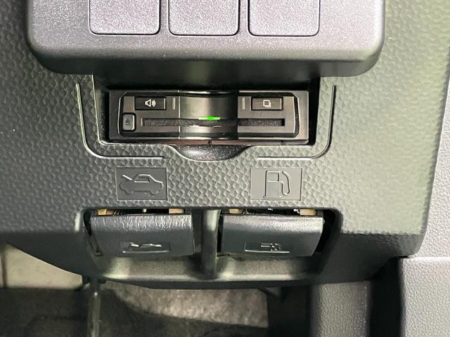 トール カスタムＧ　ターボ　ＳＡＩＩ　全方位カメラ　ターボ車　両側電動スライドドア　アイドリングストップ　ＥＴＣ　チルトステアリング　アクセサリーソケット　社外アルミホイール　ＴＶコントロールキット　センターコンソール　フォグランプ（8枚目）