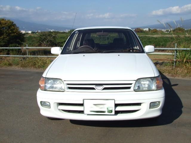 スターレット Ｘリミテッド　走行２３０００キロ、５速、社外１４インチホイール、タイヤ新品、純正ホイールあり、オーディオのスピーカー故障、スターレット専用シートカバー、リアカーテン付き、エアコンＯＫ、パワステ、ＰＷ（2枚目）