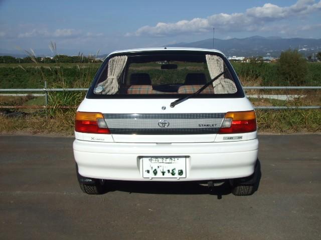 スターレット Ｘリミテッド　走行２３０００キロ、５速、社外１４インチホイール、タイヤ新品、純正ホイールあり、オーディオのスピーカー故障、スターレット専用シートカバー、リアカーテン付き、エアコンＯＫ、パワステ、ＰＷ（5枚目）