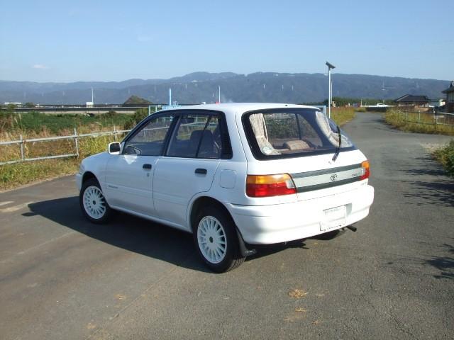 スターレット Ｘリミテッド　走行２３０００キロ、５速、社外１４インチホイール、タイヤ新品、純正ホイールあり、オーディオのスピーカー故障、スターレット専用シートカバー、リアカーテン付き、エアコンＯＫ、パワステ、ＰＷ（28枚目）