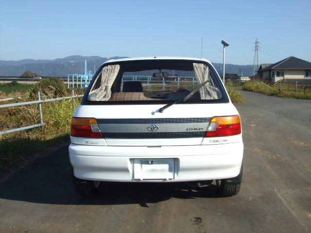 スターレット Ｘリミテッド　走行２３０００キロ、５速、社外１４インチホイール、タイヤ新品、純正ホイールあり、オーディオのスピーカー故障、スターレット専用シートカバー、リアカーテン付き、エアコンＯＫ、パワステ、ＰＷ（31枚目）