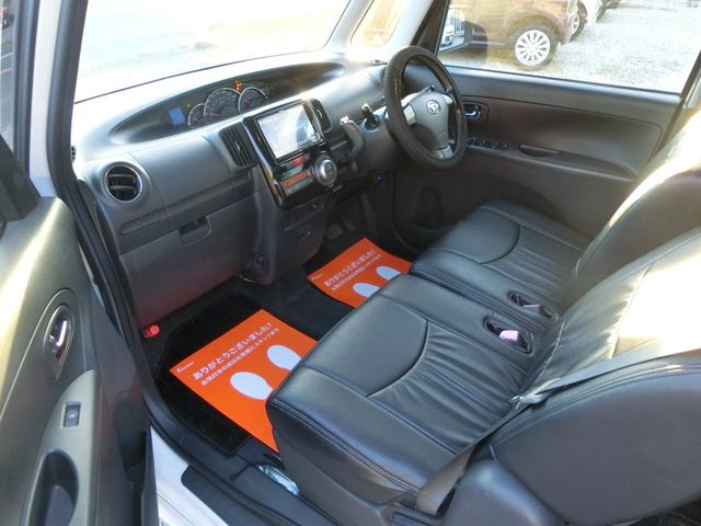 タント カスタムＲＳ　後期型　ターボ　アイドリングストップ　電動スライドドア　ビッグナビＤＴＶ　ブルートゥース　ＥＴＣ　スマートキー（8枚目）