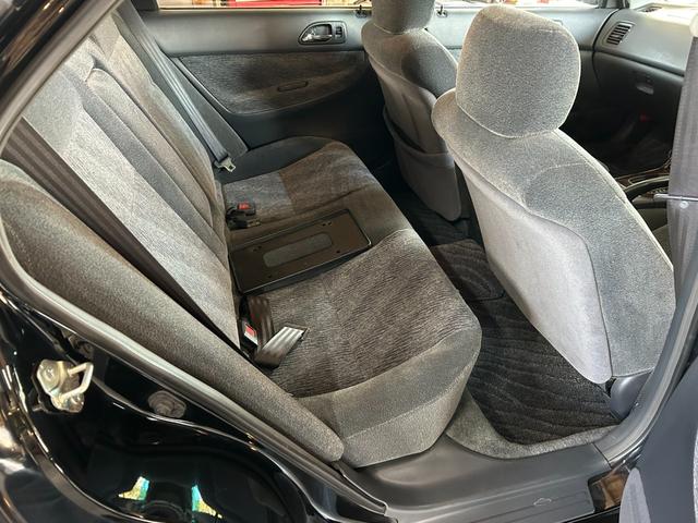 アコードワゴン ＳｉＲ　走行１７，５００Ｋｍ　ワンオーナー　ＤＯＨＣ　ＶＴＥＣ　Ｈ２２Ａエンジン　サンルーフ　ＳＩＲ専用純正アルミホイール　純正オプション品　ＵＳ　ホンダオブアメリカ　ＵＳＤＭ（16枚目）