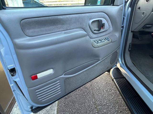 シボレータホ LT 99モデル 4WD ナローボディ フロントジャンプシート付(ベンチシート) メッキ フロント&リアバンパー新品 サイドモール新品 1ナンバー 4人乗り NOX適合 全国登録O.K ETC ナビ(16枚目)