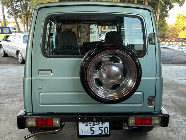 ジムニー 　ＵＳ　サムライ仕様　ローライダー　ＳＡＭＵＲＡＩ　ＬＯＷＲＩＤＥＲ　仕様　エアコンオーバーホール済み　内外装仕上げ済み　ローダウン　８０’ｓ　９０’ｓ　トラッキン　Ｌ．Ａスタイル（6枚目）