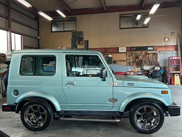 ジムニー 　ＵＳ　サムライ仕様　ローライダー　ＳＡＭＵＲＡＩ　ＬＯＷＲＩＤＥＲ　仕様　エアコンオーバーホール済み　内外装仕上げ済み　ローダウン　８０’ｓ　９０’ｓ　トラッキン　Ｌ．Ａスタイル（8枚目）