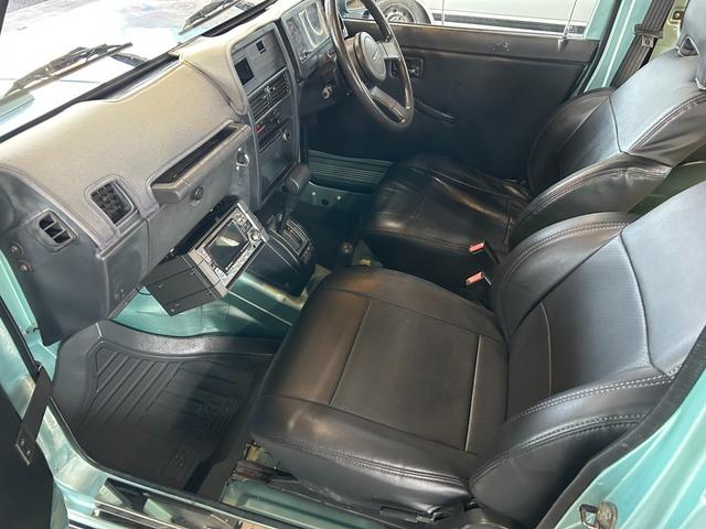 ジムニー 　ＵＳ　サムライ仕様　ローライダー　ＳＡＭＵＲＡＩ　ＬＯＷＲＩＤＥＲ　仕様　エアコンオーバーホール済み　内外装仕上げ済み　ローダウン　８０’ｓ　９０’ｓ　トラッキン　Ｌ．Ａスタイル（11枚目）