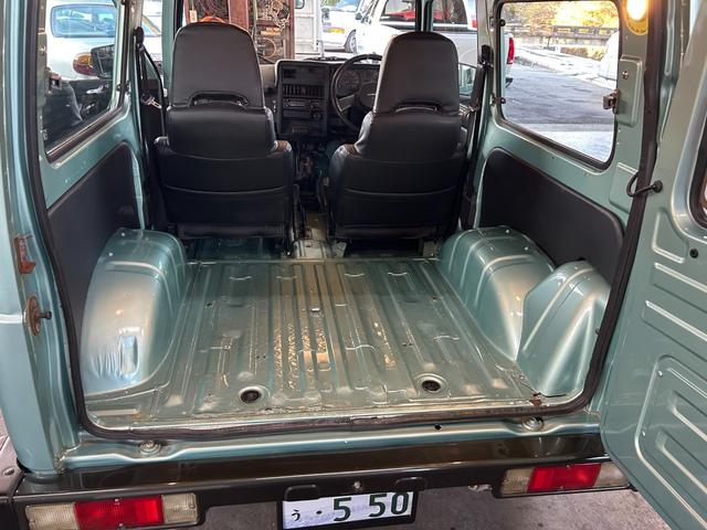 ジムニー 　ＵＳ　サムライ仕様　ローライダー　ＳＡＭＵＲＡＩ　ＬＯＷＲＩＤＥＲ　仕様　エアコンオーバーホール済み　内外装仕上げ済み　ローダウン　８０’ｓ　９０’ｓ　トラッキン　Ｌ．Ａスタイル（14枚目）