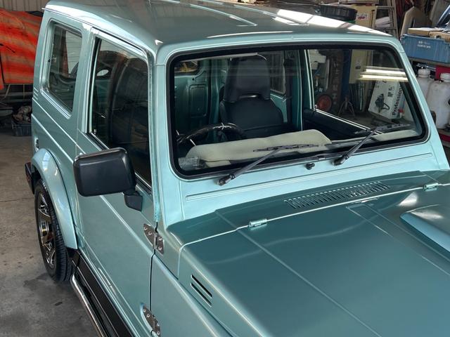 ジムニー 　ＵＳ　サムライ仕様　ローライダー　ＳＡＭＵＲＡＩ　ＬＯＷＲＩＤＥＲ　仕様　エアコンオーバーホール済み　内外装仕上げ済み　ローダウン　８０’ｓ　９０’ｓ　トラッキン　Ｌ．Ａスタイル（17枚目）