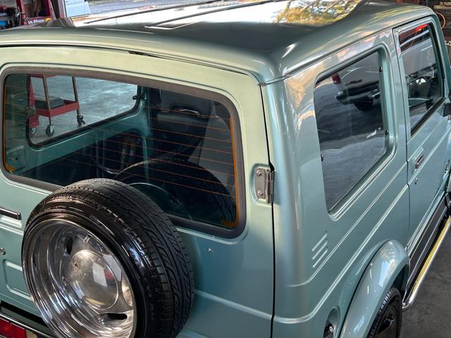 ジムニー 　ＵＳ　サムライ仕様　ローライダー　ＳＡＭＵＲＡＩ　ＬＯＷＲＩＤＥＲ　仕様　エアコンオーバーホール済み　内外装仕上げ済み　ローダウン　８０’ｓ　９０’ｓ　トラッキン　Ｌ．Ａスタイル（23枚目）