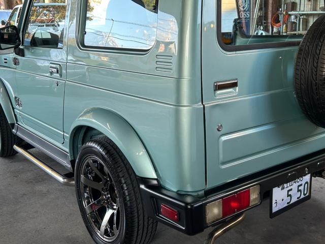 ジムニー 　ＵＳ　サムライ仕様　ローライダー　ＳＡＭＵＲＡＩ　ＬＯＷＲＩＤＥＲ　仕様　エアコンオーバーホール済み　内外装仕上げ済み　ローダウン　８０’ｓ　９０’ｓ　トラッキン　Ｌ．Ａスタイル（26枚目）